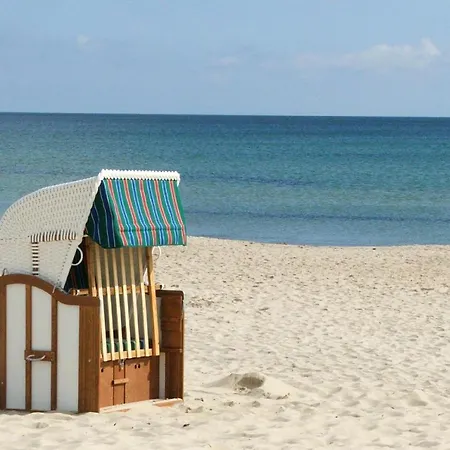 Сasa de vacaciones Am Seglerhafen, Terrasse, Garten, Meerblick - Boddentraum Morgenrot Gager