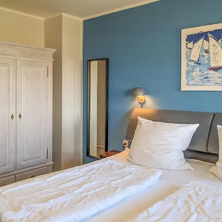 Am Seglerhafen, Terrasse, Garten, Meerblick - Boddentraum Morgenrot