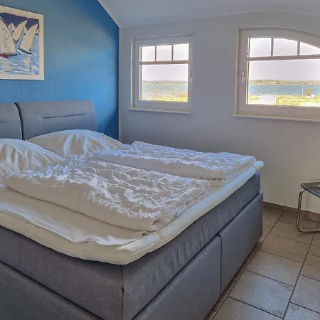 Am Seglerhafen, Terrasse, Garten, Meerblick - Boddentraum Morgenrot *