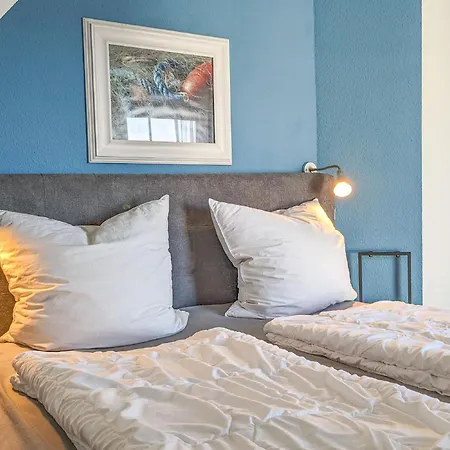 Am Seglerhafen, Terrasse, Garten, Meerblick - Boddentraum Morgenrot Gager